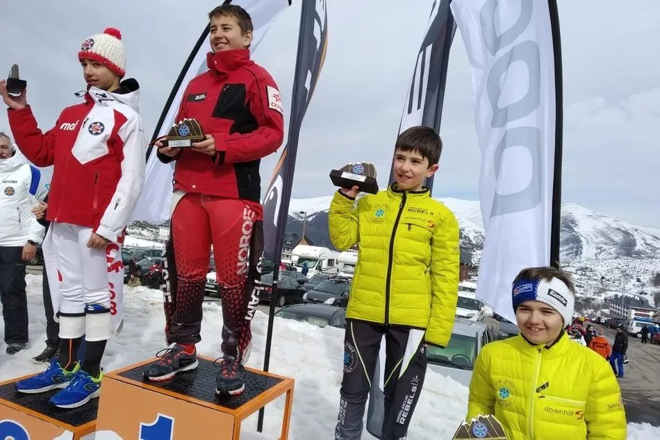 Foto 4 - Contin&uacute;an las buenas clasificaciones del equipo del Club de Esqu&iacute; bejarano  