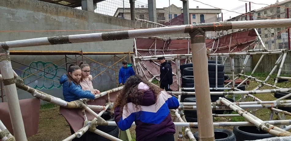 Foto 6 - El IES Venancio Blanco recrea la nave de la primera vuelta al mundo de Magallanes