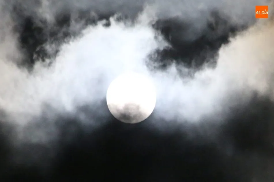 Foto 3 - As&iacute; es la luna m&aacute;s brillante vista en Vitigudino&nbsp;