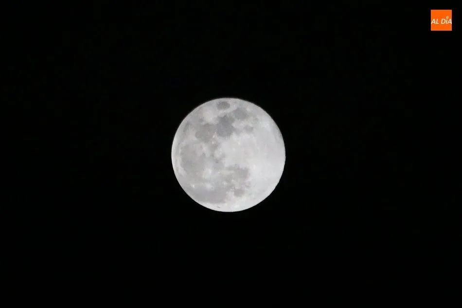 Foto 2 - As&iacute; es la luna m&aacute;s brillante vista en Vitigudino&nbsp;
