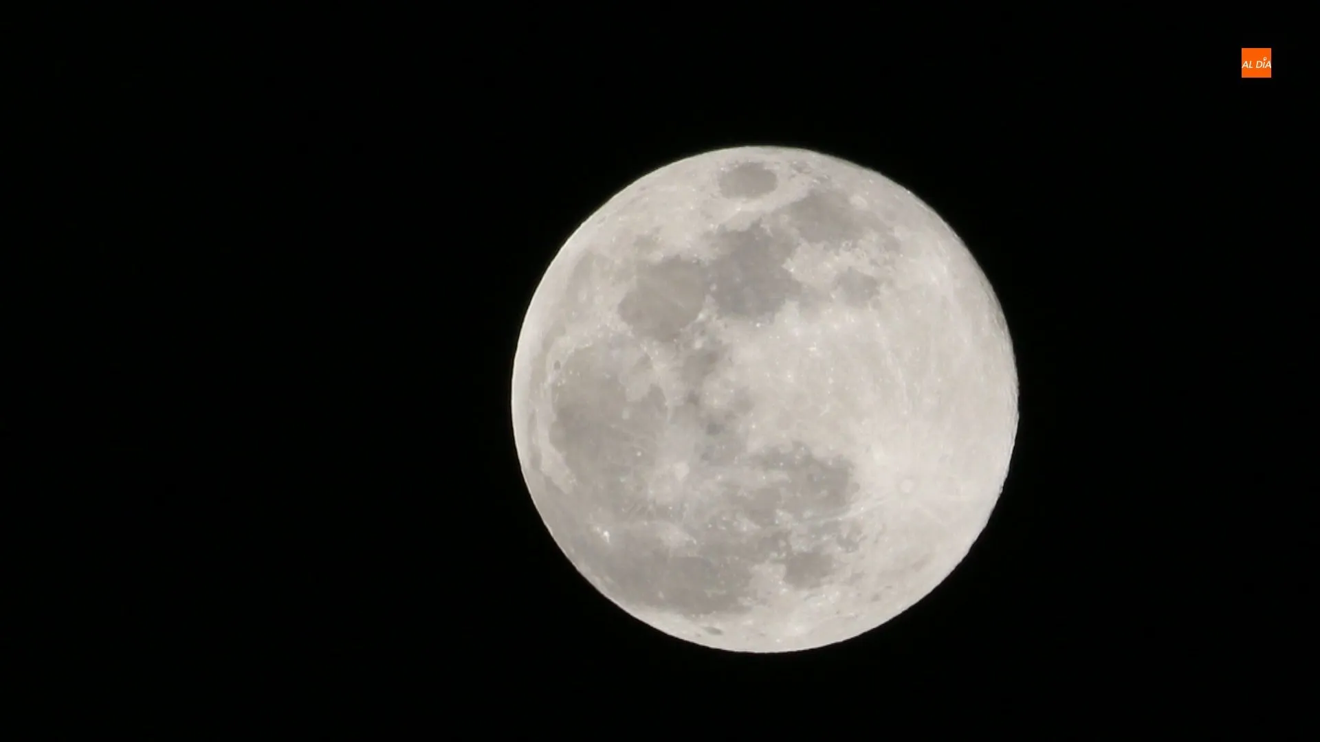 Foto 4 - As&iacute; es la luna m&aacute;s brillante vista en Vitigudino&nbsp;