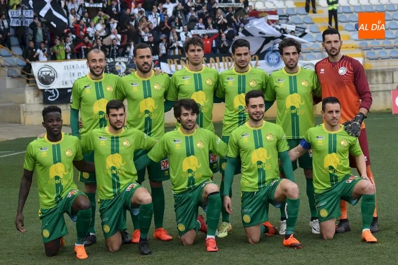 Once titular de Unionistas frente a la Cultural Leonesa / José Luis Cotobal