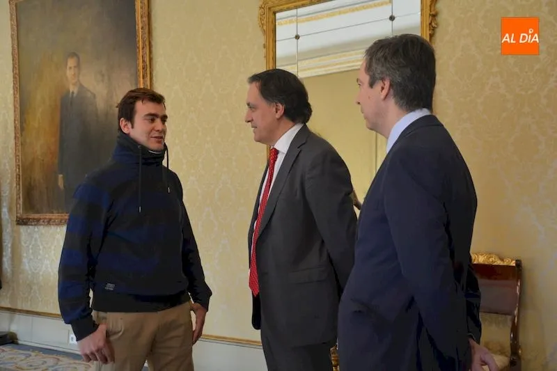 Foto 7 - Merecido homenaje del Ayuntamiento de Salamanca a Lorenzo Santolino