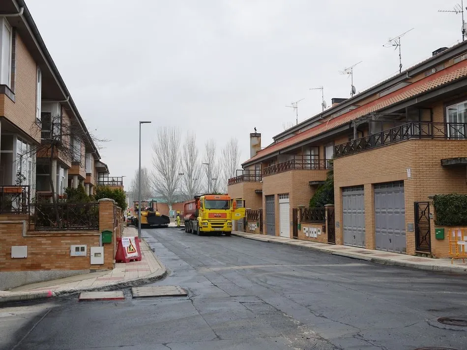 Foto 4 - Comienzan las obras de renovaci&oacute;n de una veintena de calles de Carbajosa de la Sagrada
