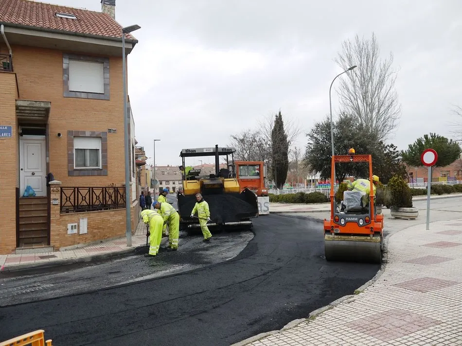 Foto 3 - Comienzan las obras de renovaci&oacute;n de una veintena de calles de Carbajosa de la Sagrada