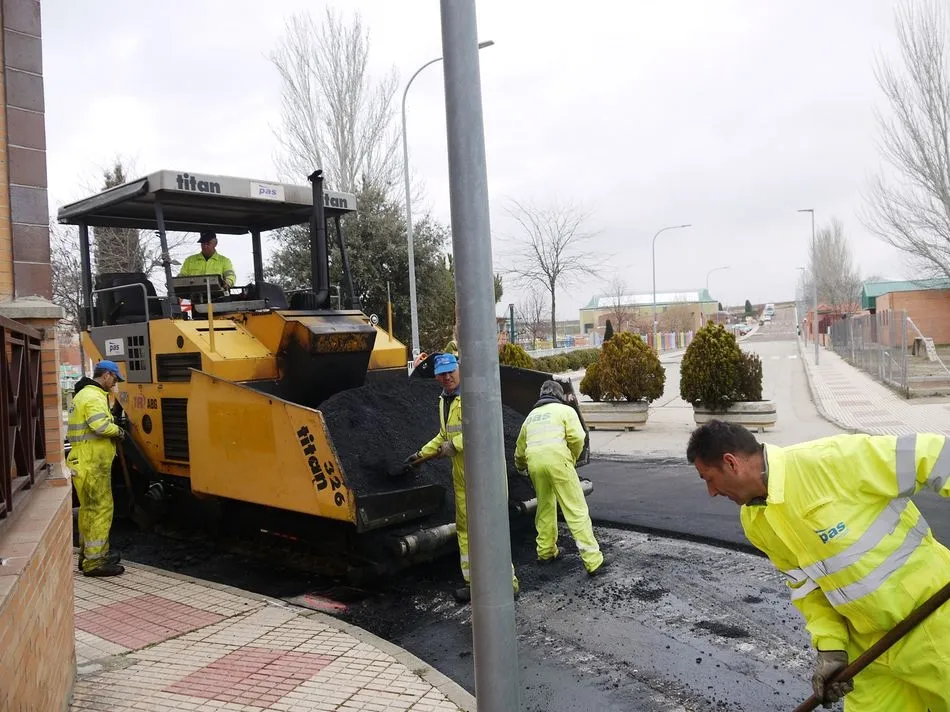 Foto 2 - Comienzan las obras de renovaci&oacute;n de una veintena de calles de Carbajosa de la Sagrada