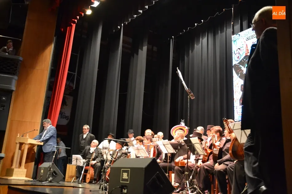 Foto 8 - La Rondalla monta el mercadillo en el Teatro con dos debutantes y tres grandes protagonistas en sus ...