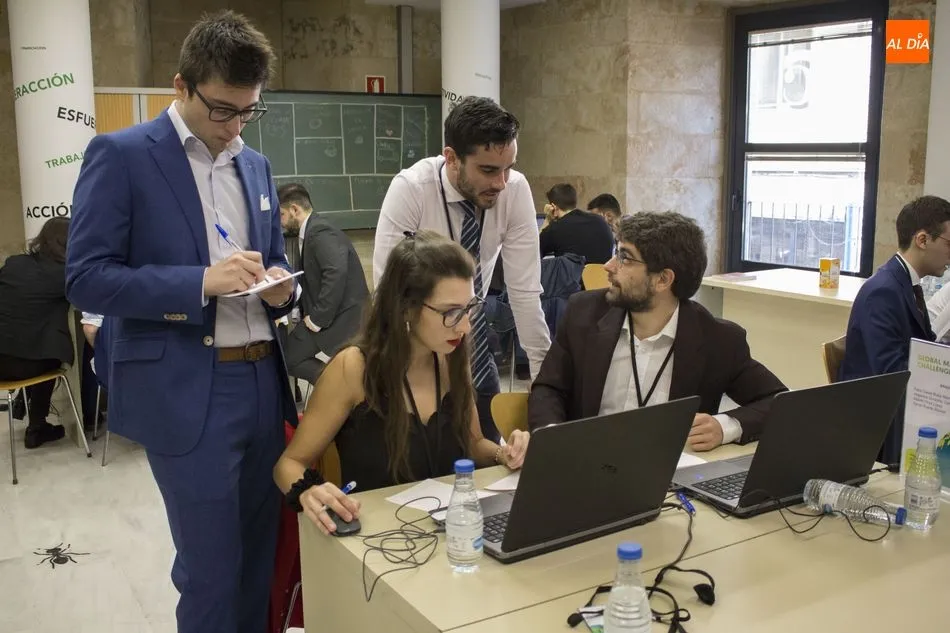 Foto 9 - Ocho equipos compiten en Salamanca en la final regional del Global Management Challenge&nbsp;