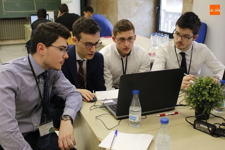 Foto 5 - Ocho equipos compiten en Salamanca en la final regional del Global Management Challenge&nbsp;