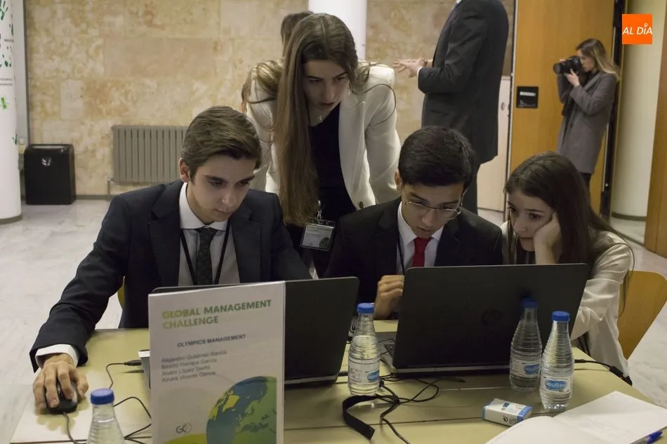 Foto 4 - Ocho equipos compiten en Salamanca en la final regional del Global Management Challenge&nbsp;