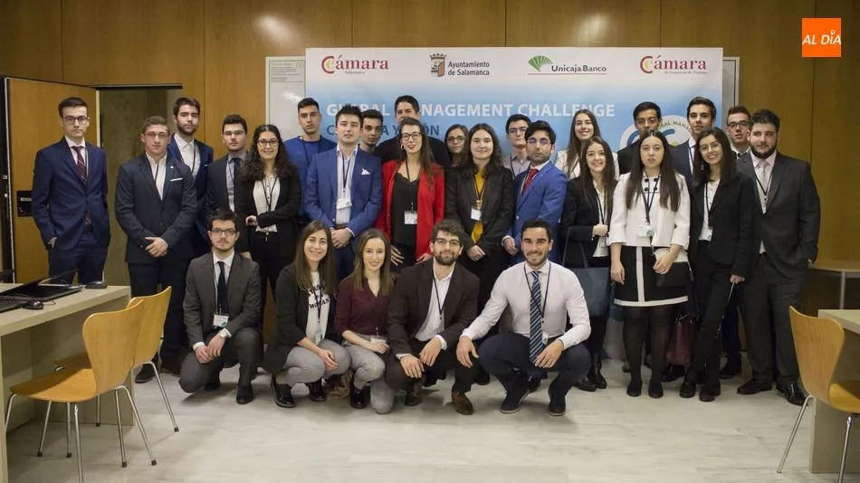 Participantes en la final autonómica de la 39 edición de Global Management Challenge España, en la Cámara de Comercio. Foto de Elena López