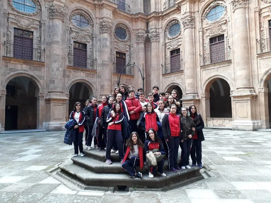 Foto 6 - Interesante lecci&oacute;n de arte para alumnos de Trinitarios en la Universidad Pontificia y la Clerec&iacute;a