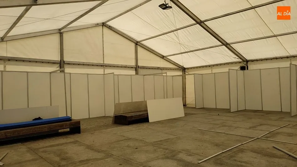 Foto 2 - La carpa municipal ya ocupa la Plaza Mayor de Guijuelo para albergar la feria de la matanza y el...
