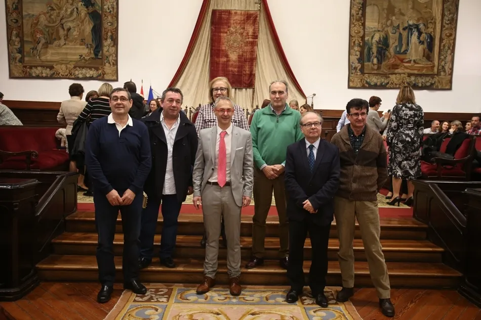 Foto 3 - La Universidad de Salamanca premia a 147 miembros del Personal de Administraci&oacute;n y Servicios