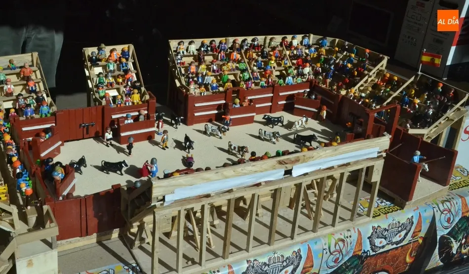 Foto 11 - Francisco Ramos expone su maqueta del coso taurino con m&aacute;s de 250 mu&ntilde;ecos de Playmobil  