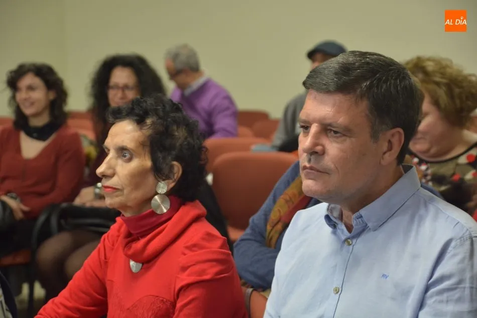Foto 11 - Gran acogida de la novela &lsquo;Ll&aacute;mame Yesi&rsquo; de &Oacute;scar Gavil&aacute;n en el Teatro Liceo  