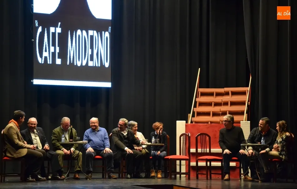 Foto 4 - Tato Galer&iacute;as &lsquo;reabre&rsquo; el Caf&eacute; Moderno en un entra&ntilde;able preg&oacute;n dialogado rebosante de...