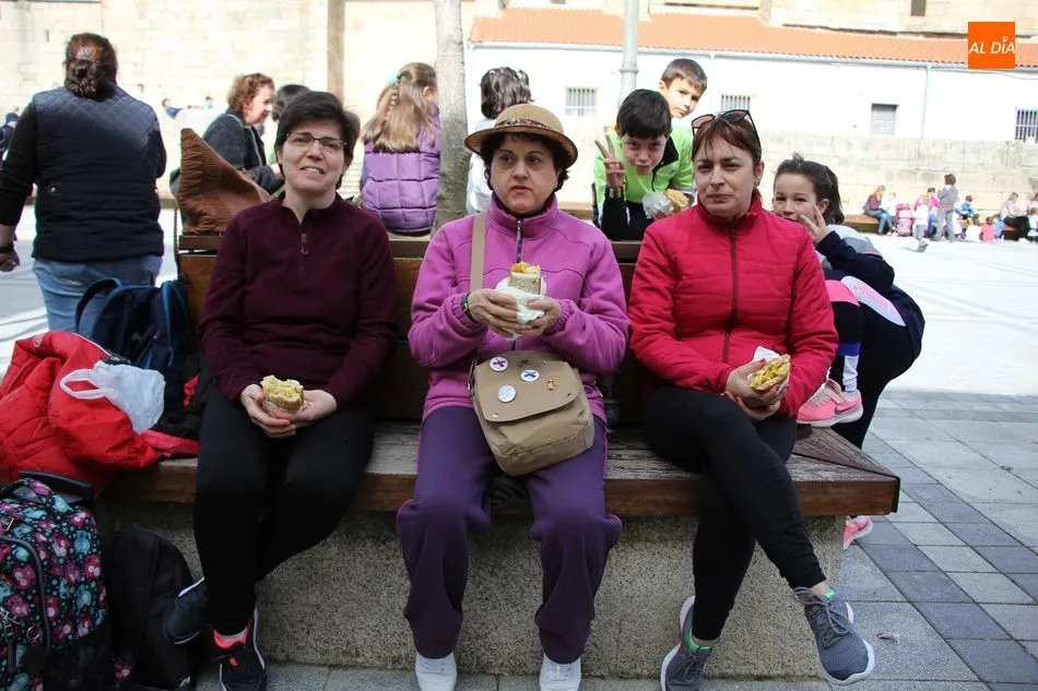 Foto 7 - Vitigudino muestra su lado m&aacute;s solidario en la Operaci&oacute;n Bocata  