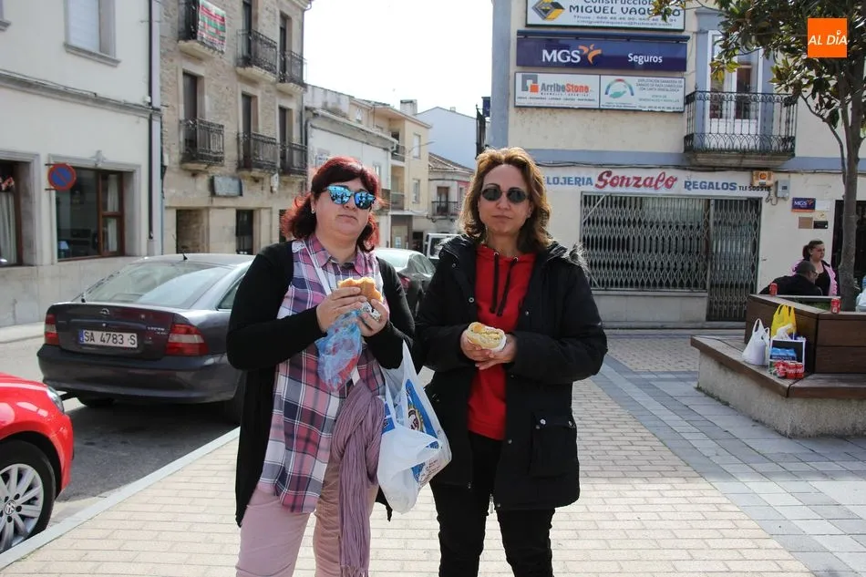 Foto 5 - Vitigudino muestra su lado m&aacute;s solidario en la Operaci&oacute;n Bocata  