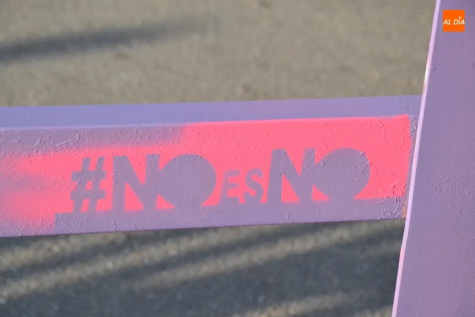 Rematadas las nuevas agujas moradas del Carnaval  