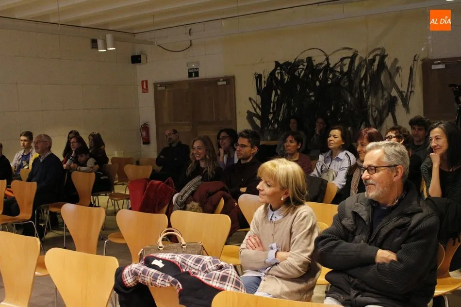 Foto 7 - La Casa de las Conchas acoge la presentaci&oacute;n de los libros de Asier Aparicio Fern&aacute;ndez