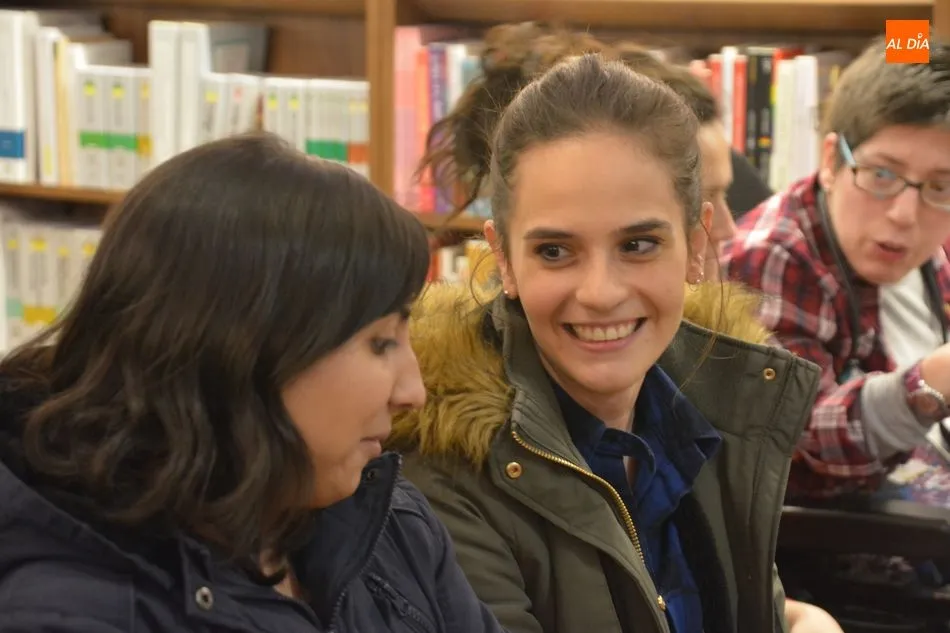 Foto 10 - El salmantino Rub&eacute;n Juy presenta su primera novela &lsquo;Almas de plata&rsquo; en la librer&iacute;a Santos...