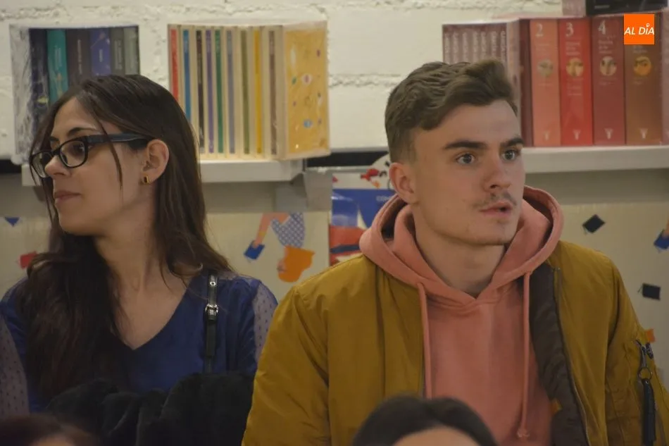 Foto 6 - El salmantino Rub&eacute;n Juy presenta su primera novela &lsquo;Almas de plata&rsquo; en la librer&iacute;a Santos...