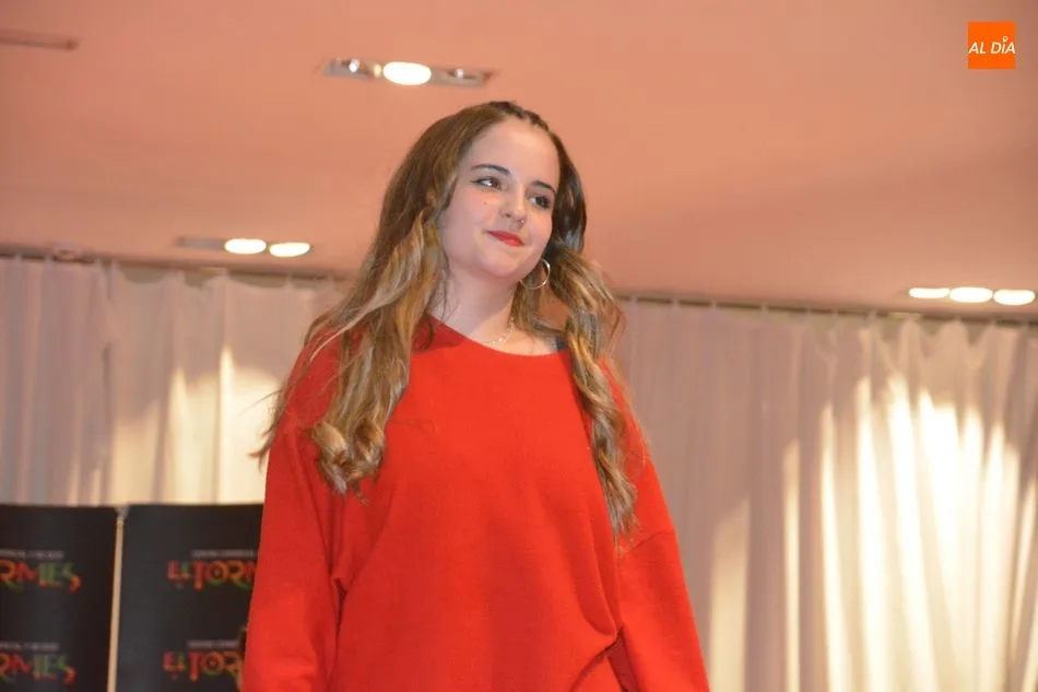 Foto 8 - Los alumnos del Hern&aacute;ndez Vera sorprenden con un original desfile de disfraces inspirado en el...