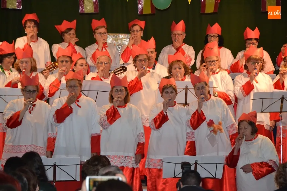 Más de un centenar de personas disfruta del pase extraordinario de Amanece que no es poco  