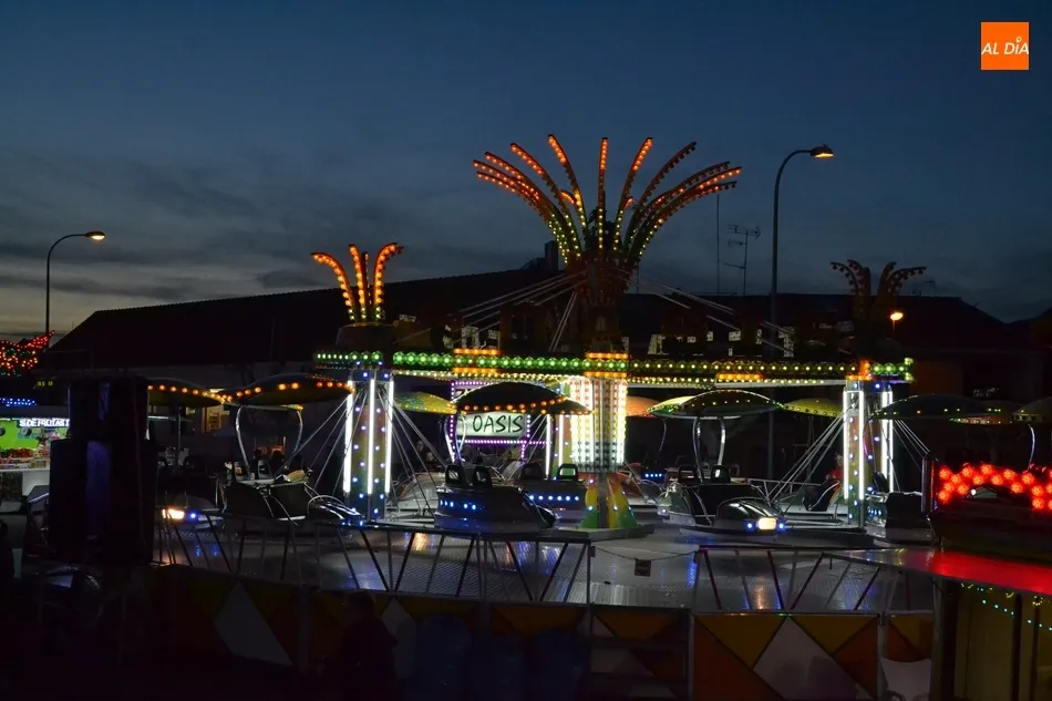 Foto 5 - Los coches chocones, la atracci&oacute;n m&aacute;s concurrida en la primera gran tarde en las ferias  