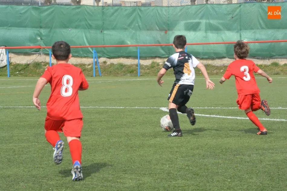 Foto 5 - Resultados, clasificaciones e im&aacute;genes del f&uacute;tbol base provincial