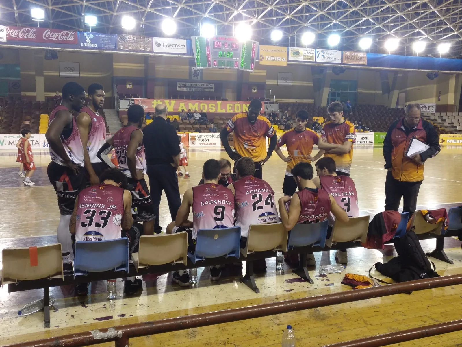 Charla de Isidro Álvarez a sus jugadores