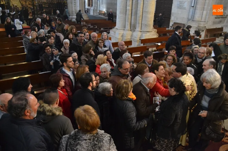 Foto 2 - Familia, amigos y compa&ntilde;eros arropan a Efra&iacute;n Peinado en su Ordenaci&oacute;n Sacerdotal  
