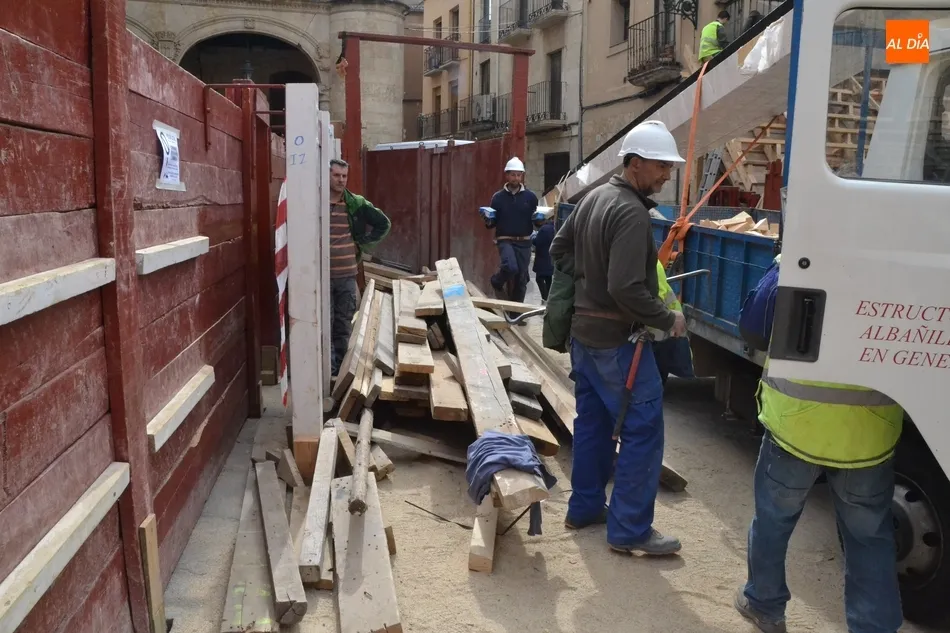 Foto 3 - El coso taurino va tomando forma a un ritmo fren&eacute;tico  