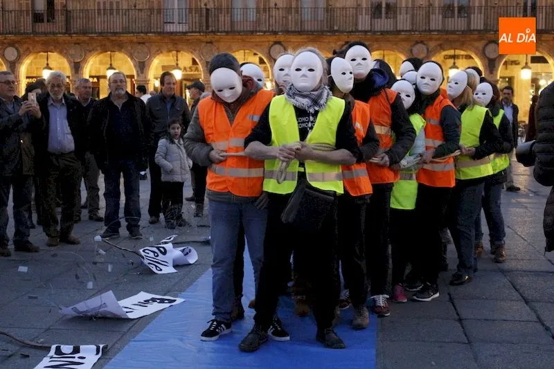 Acción llevada a cabo por la Asamblea de Apoyo a Personas Migrantes en Salamanca