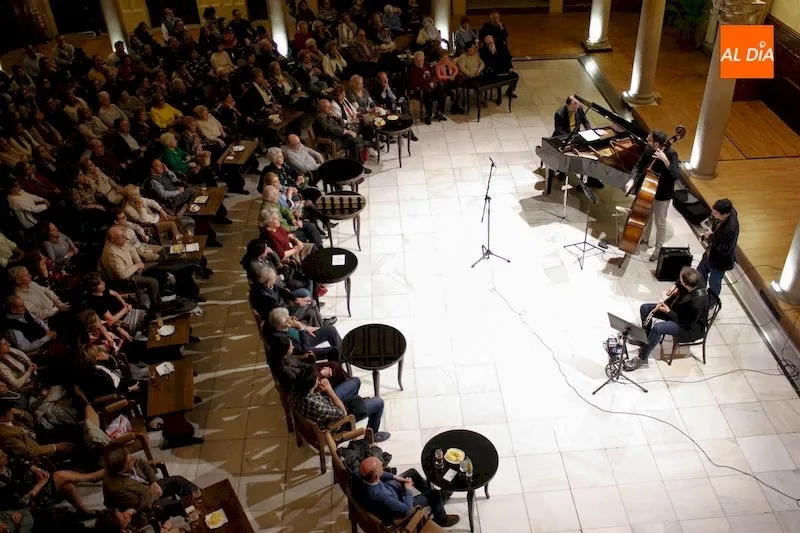 Foto 3 - El grupo &lsquo;Erin Corine Quintet Soul & Swing&rsquo; acerca el Jazz a Salamanca