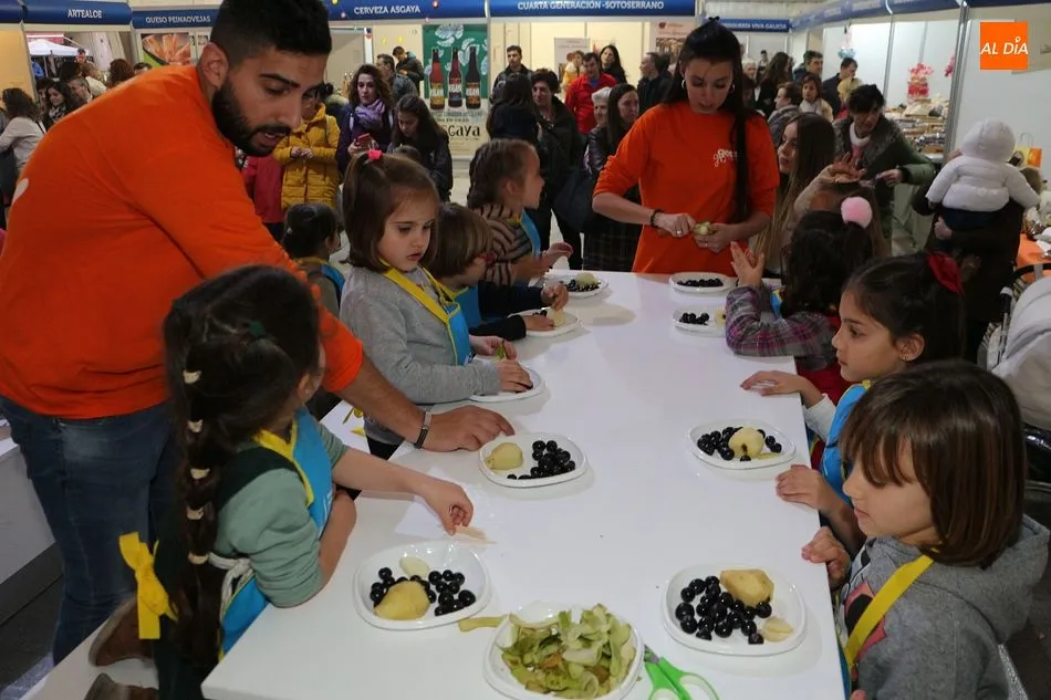 Foto 8 - Los ni&ntilde;os se divierten &lsquo;Cocinando en familia&rsquo;