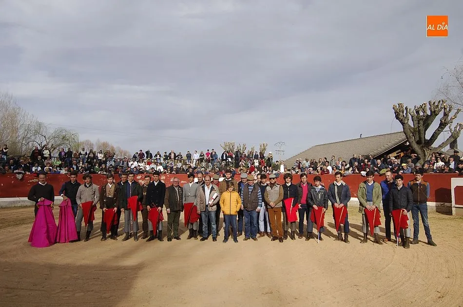 Todos los semifinalistas con los miembros del Bolsín | Fotos Adrián Martín