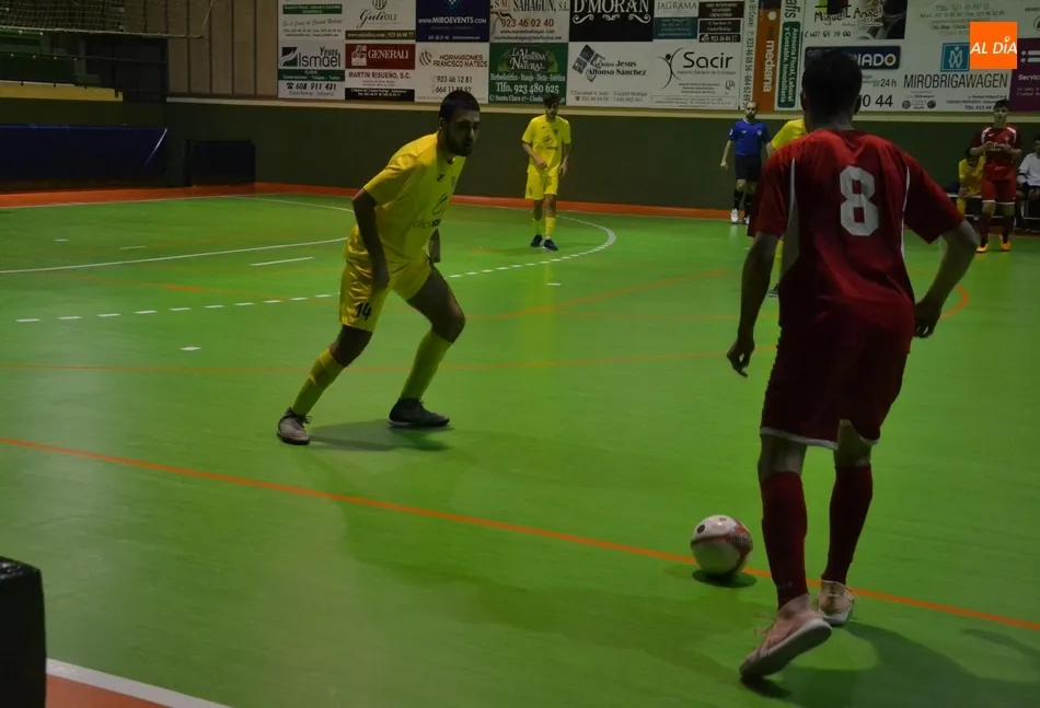 Foto 6 - El III Senior se va de Carnaval con una borrachera de goles  