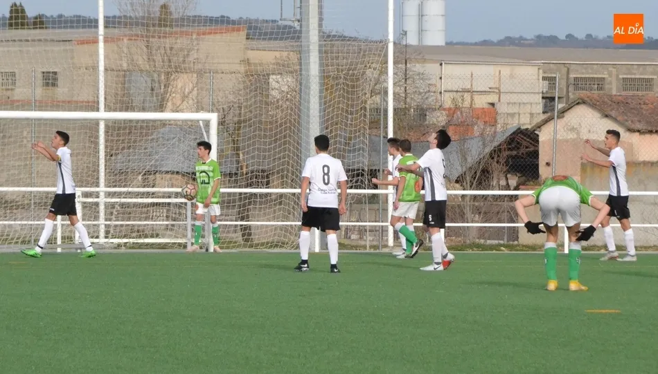 Foto 7 - [M 23|24 FEB] El Cadete del Ciudad Rodrigo se reencuentra con la victoria ante un rival directo  