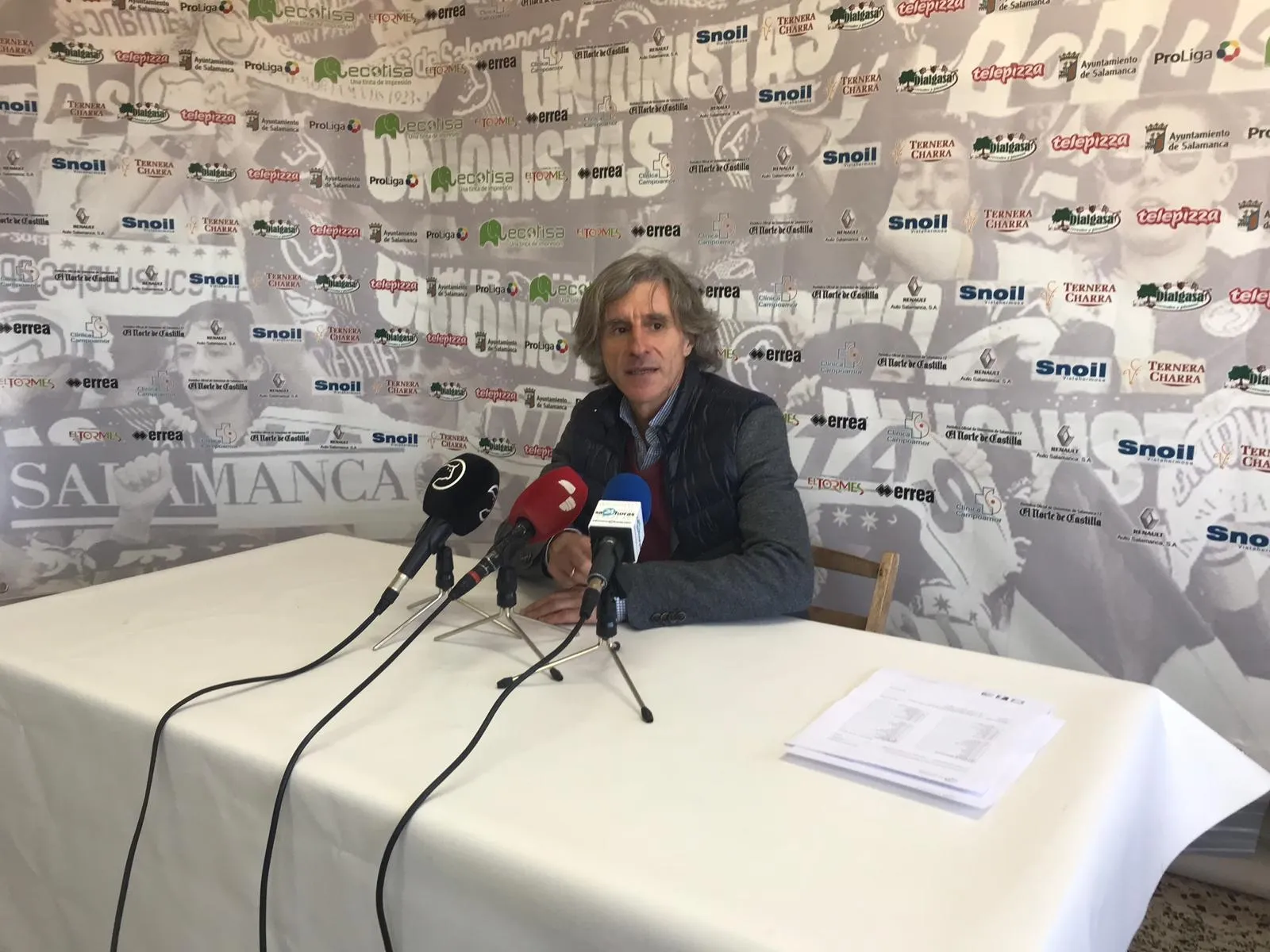 Roberto Aguirre durante la rueda de prensa