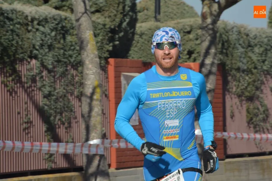 Foto 3 - Alberto Dom&iacute;nguez y Beatriz D&iacute;az vencen en el Duatl&oacute;n Cross de Santa Marta de Tormes