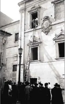 Foto 3 - El incendio que arras&oacute; el Colegio Calatrava en 1960