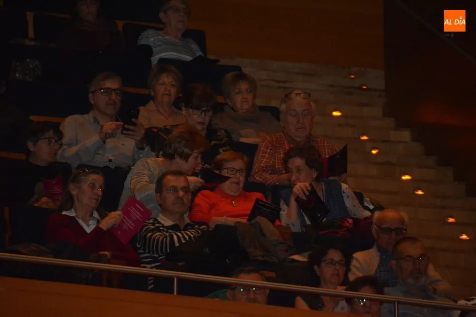 Foto 2 - Iv&aacute;n Plaus y la Joven Orquesta Sinf&oacute;nica Ciudad de Salamanca ofrecen un magn&iacute;fico concierto