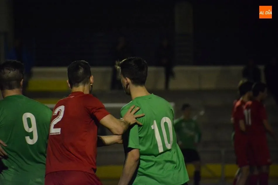 Foto 7 - El Salamanca UDS &lsquo;B&rsquo; sigue a la caza del Villaralbo en la Regional de Aficionados