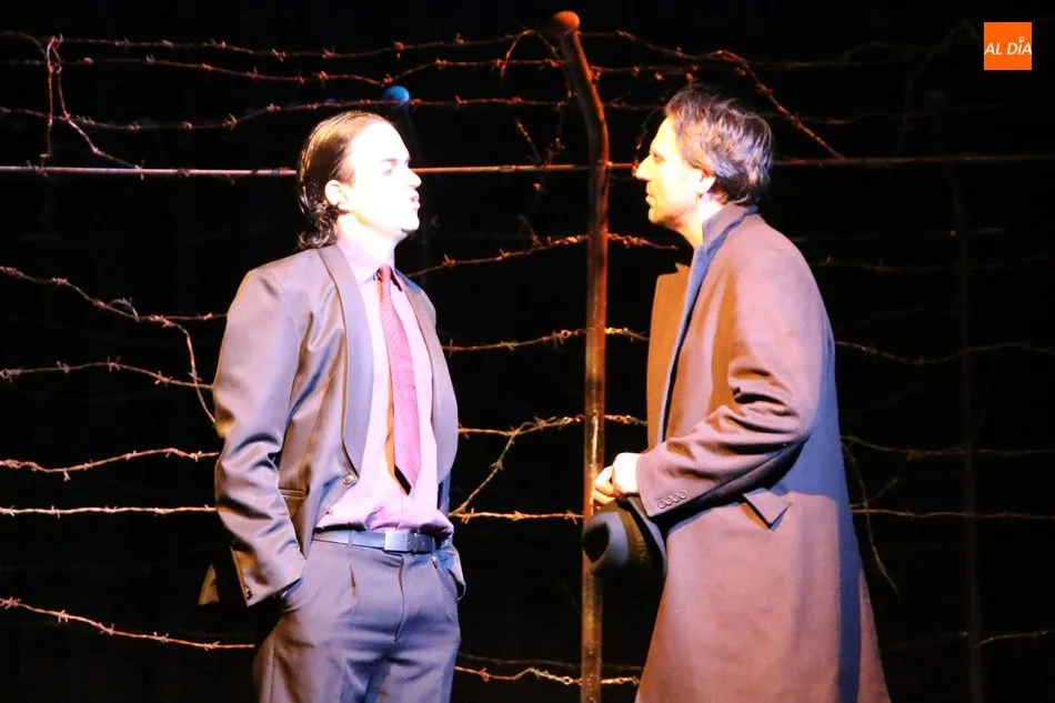 Foto 7 - La Lengua Teatro se coloca con &lsquo;La indagaci&oacute;n&rsquo; como aspirante a lograr uno de los premios...