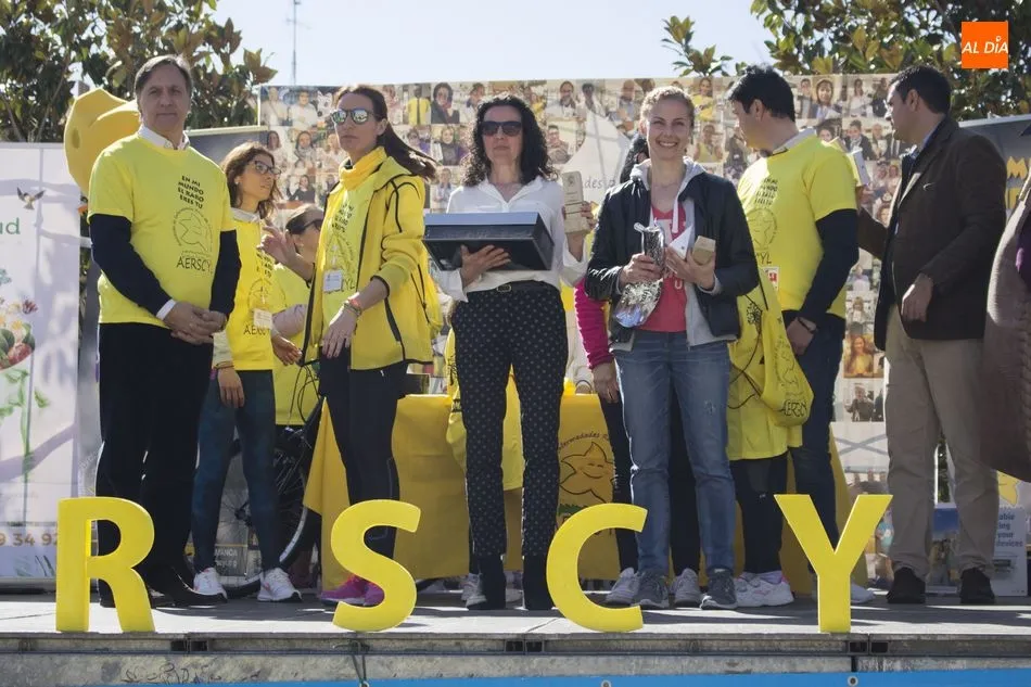 Foto 9 - Cerca de un millar de personas se unen a la Marea Amarilla de Aerscyl