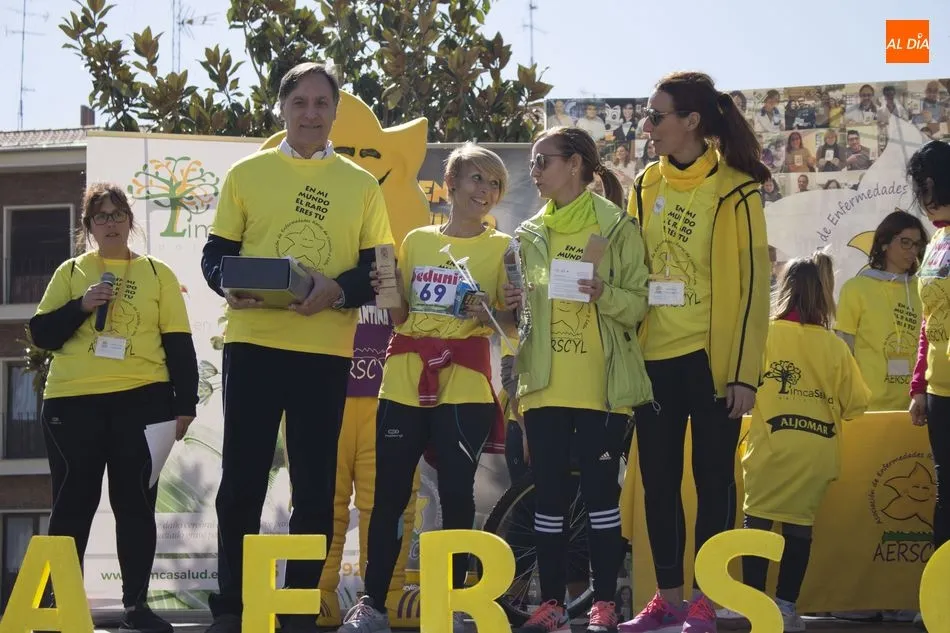 Foto 7 - Cerca de un millar de personas se unen a la Marea Amarilla de Aerscyl
