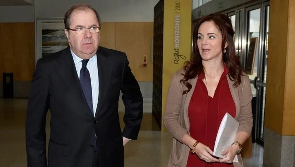 Silvia Clemente, expresidenta de las Cortes regionales, en un acto anterior junto al presidente de la Junta, Juan Vicente Herrera