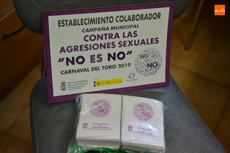 Foto 3 - Los hosteleros ya pueden recoger las servilletas con el &lsquo;NoEsNo&rsquo;  